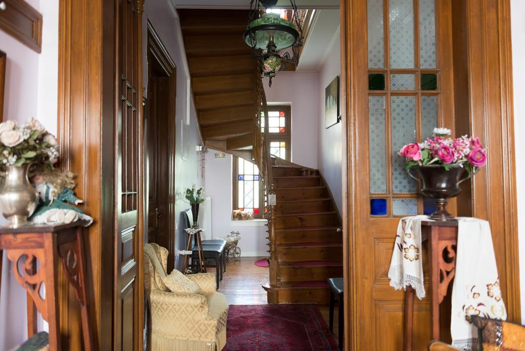 Vogiatzopoulou Guesthouse Agios Georgios Nileias Exterior foto